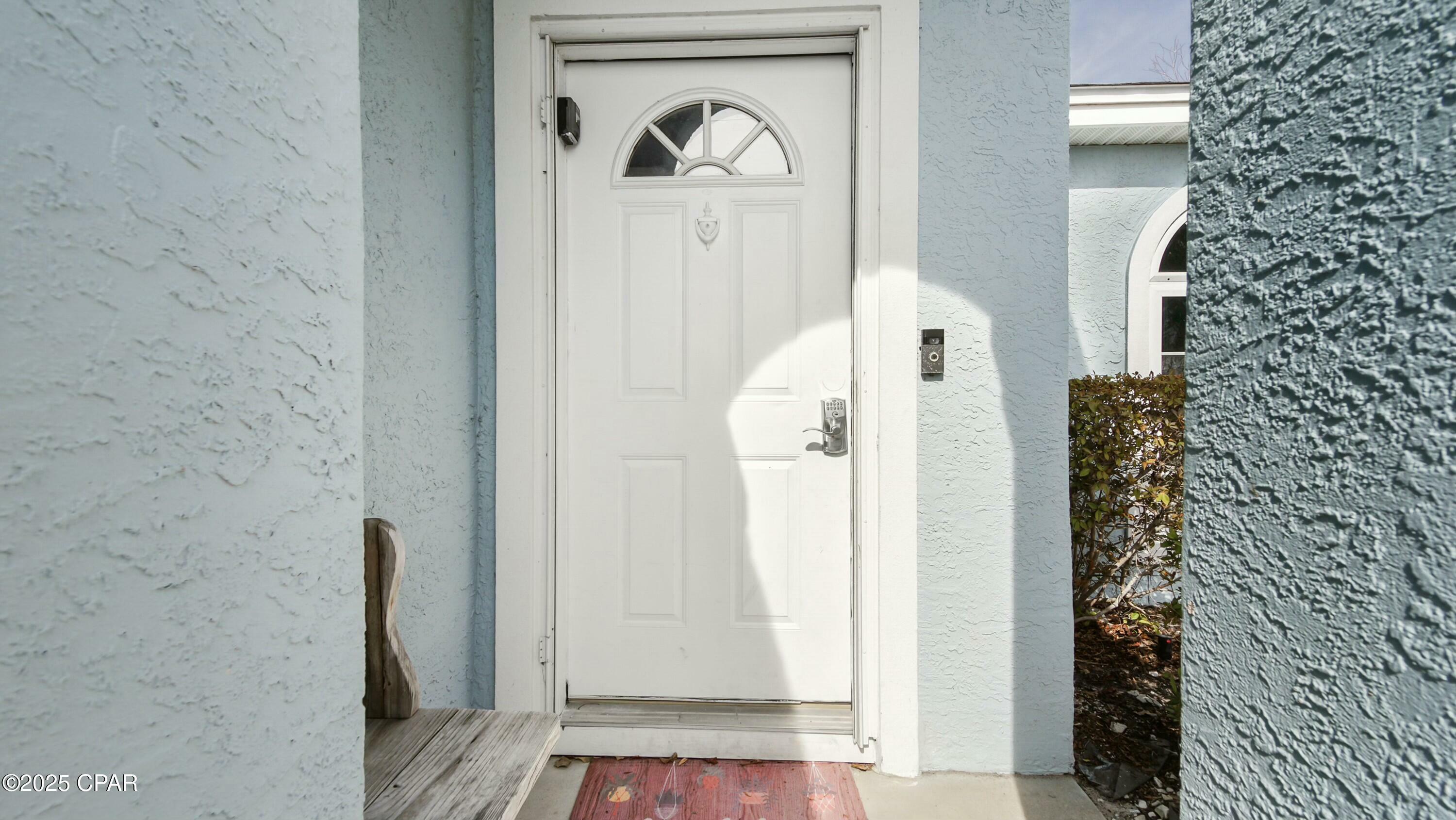 Property Photo: 21506 Dolphin Avenue FL 32413