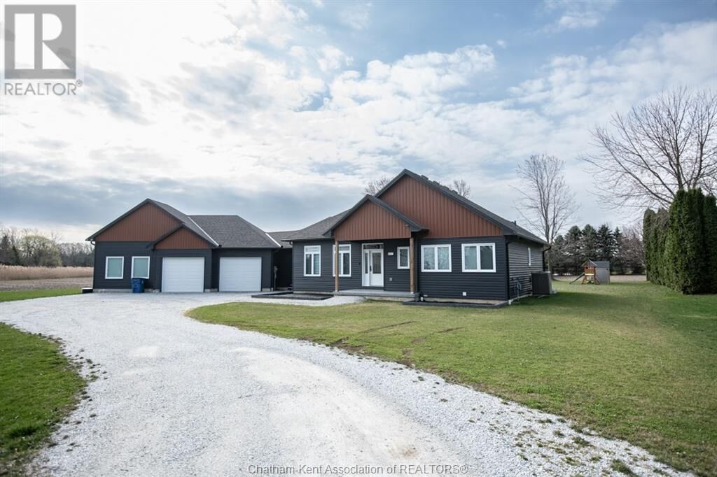 Photo de la propriété: 4011 Dufferin Avenue ON N8A 4M7