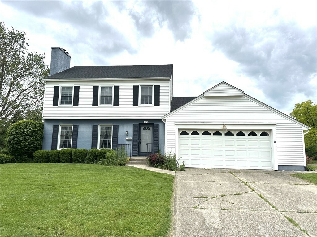Property Photo: 2831 Wellsford Drive OH 45503