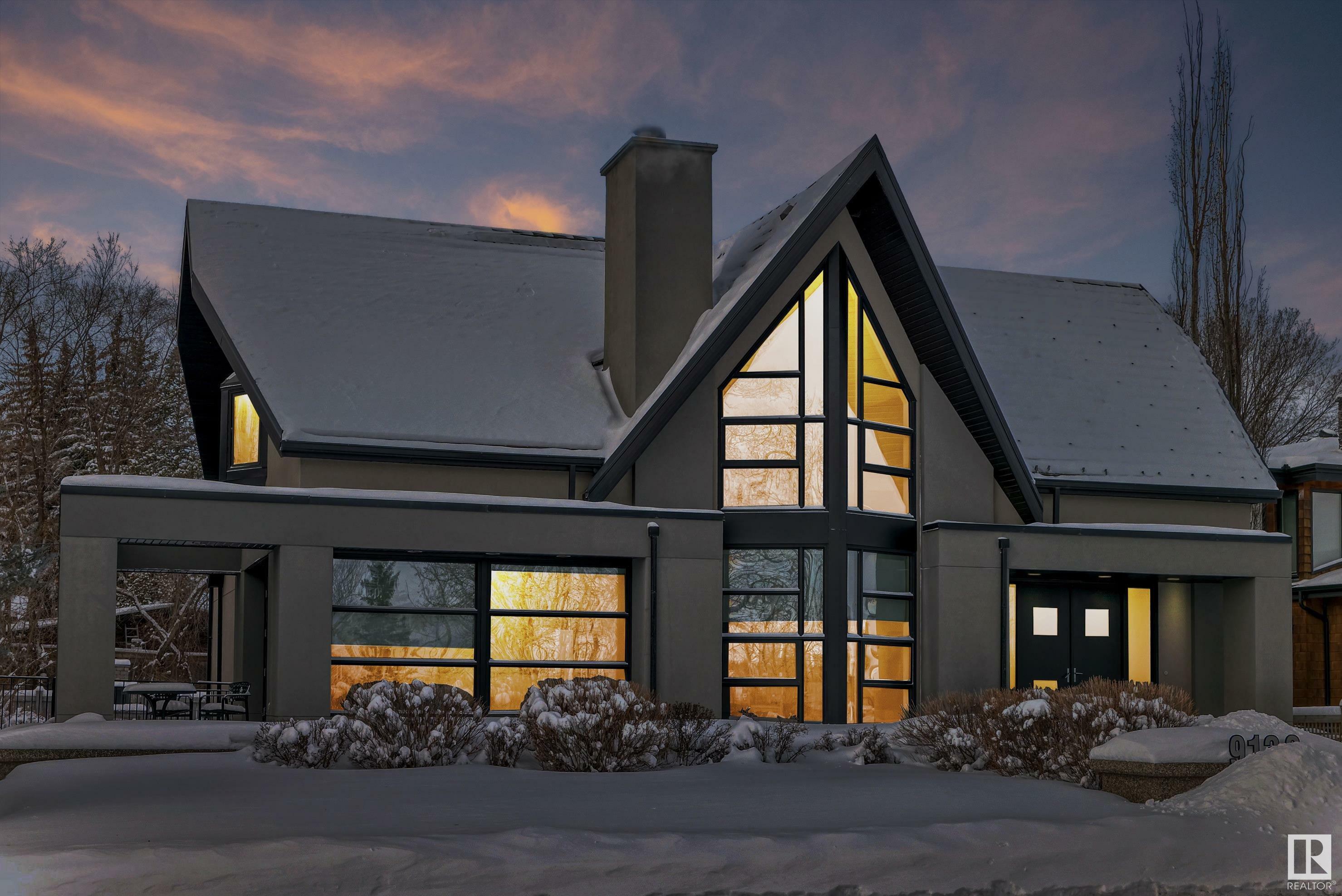 Property Photo: 9130 Valleyview Drive NW AB T5R 5T7