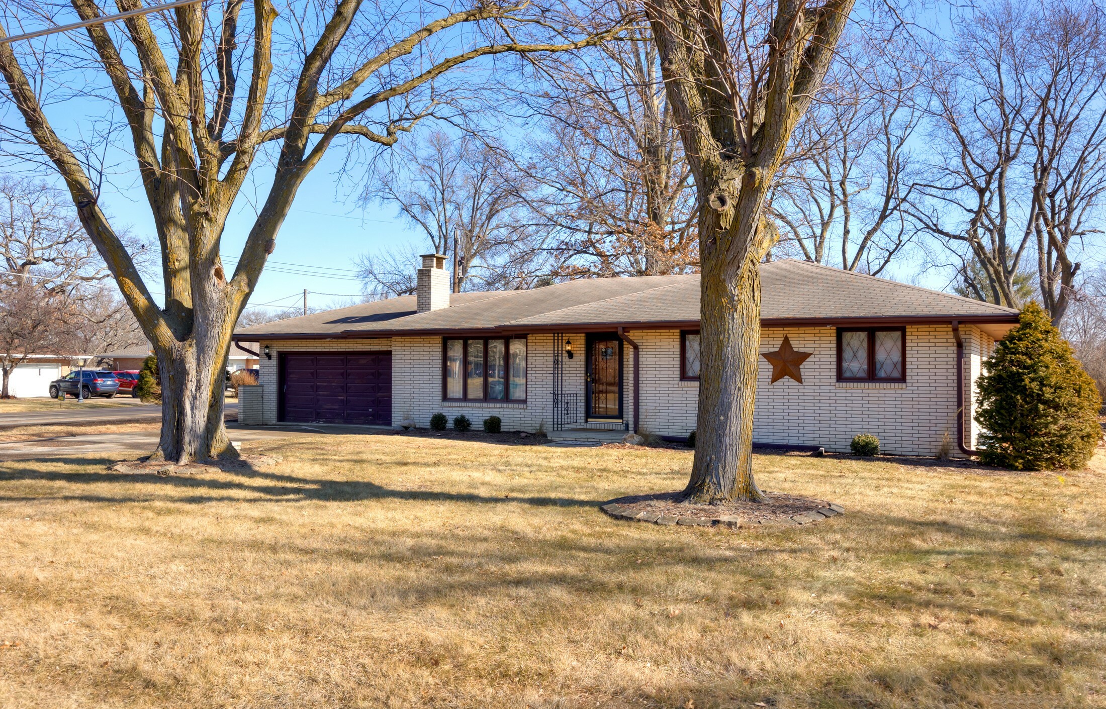 Property Photo:  6785 NW 10th Street  IA 50313 