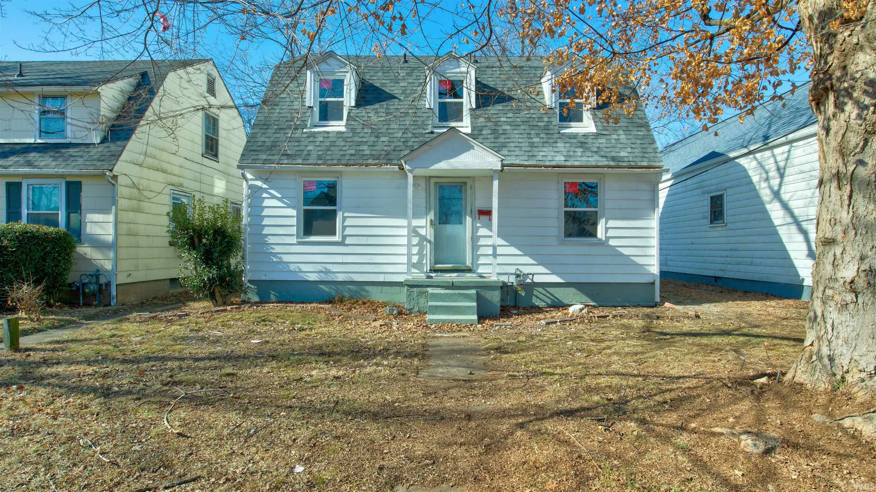 Property Photo:  1111 S Evans Avenue  IN 47713 