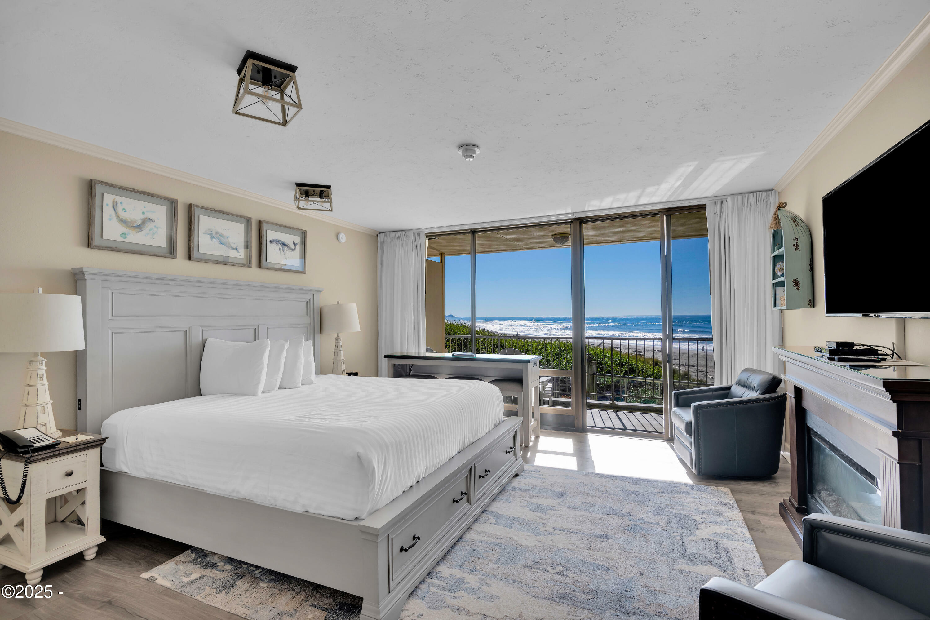 Property Photo: 4009 SW Highway 101 221 OR 97367
