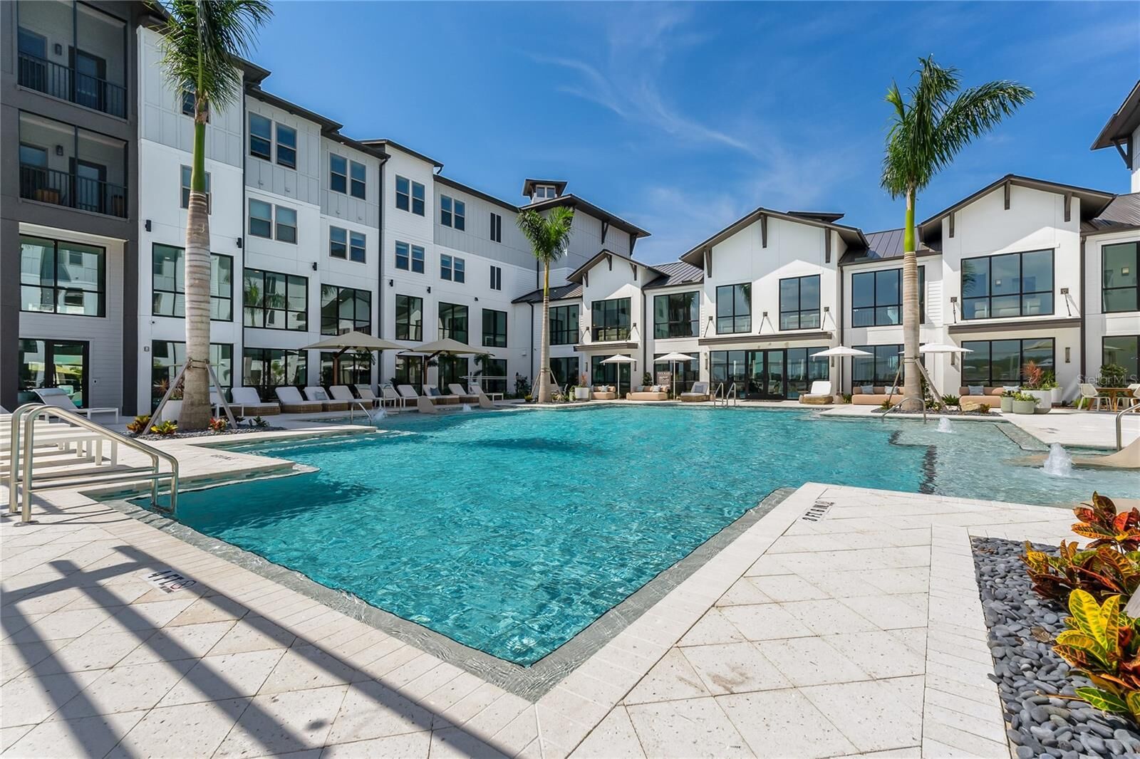 Property Photo: 1420 Lakefront Drive 3323 FL 34240