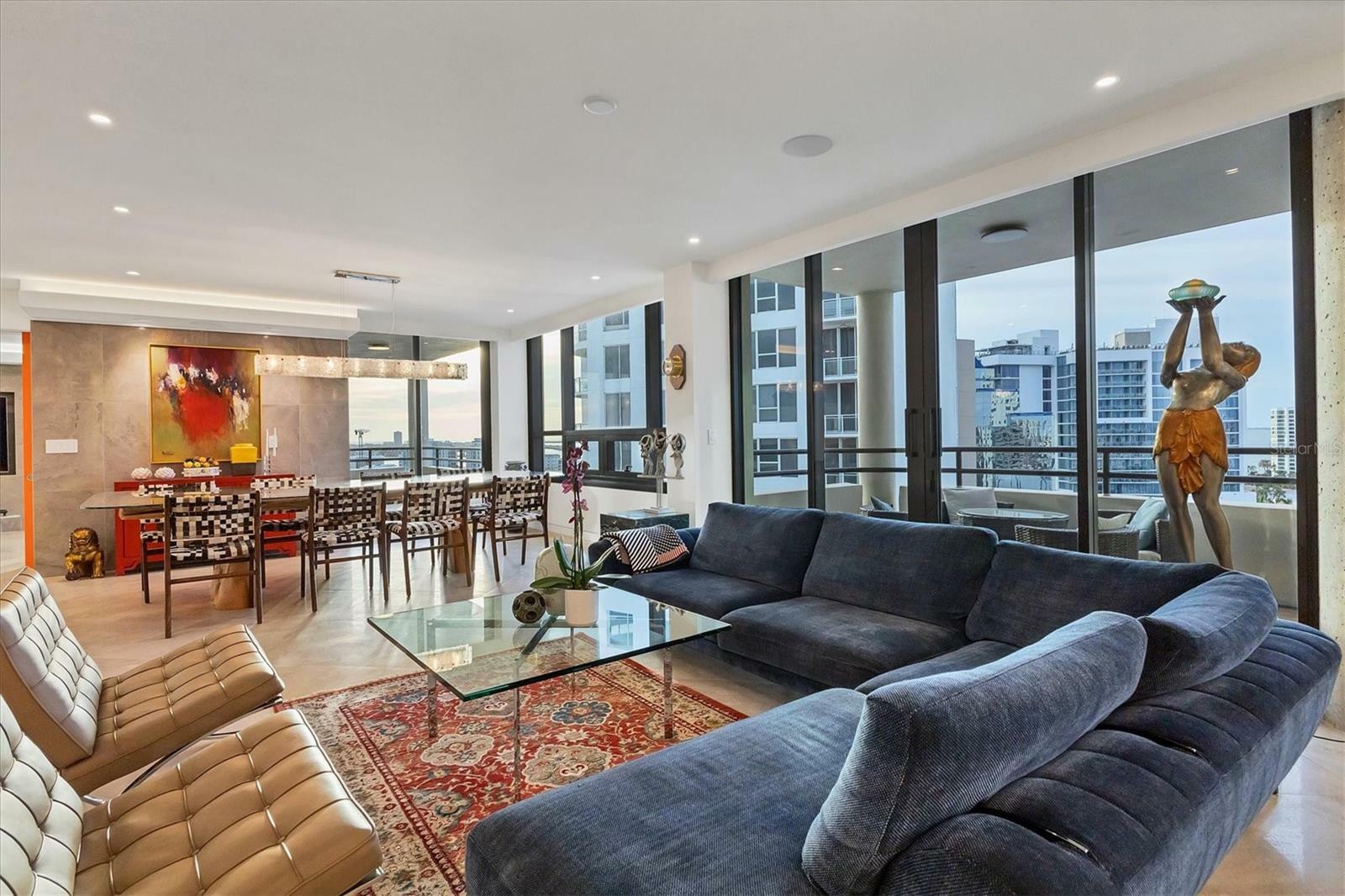 Property Photo: 1255 N Gulfstream Avenue Ph1501 FL 34236