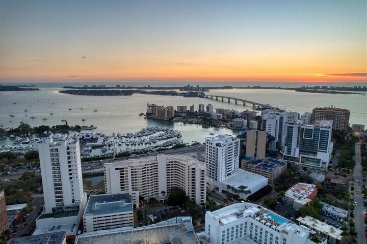 1255 N Gulfstream Avenue Ph1501  Sarasota FL 34236 photo