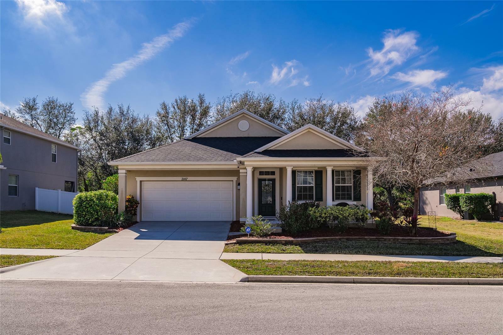 Property Photo: 2147 Sunbow Avenue FL 32703