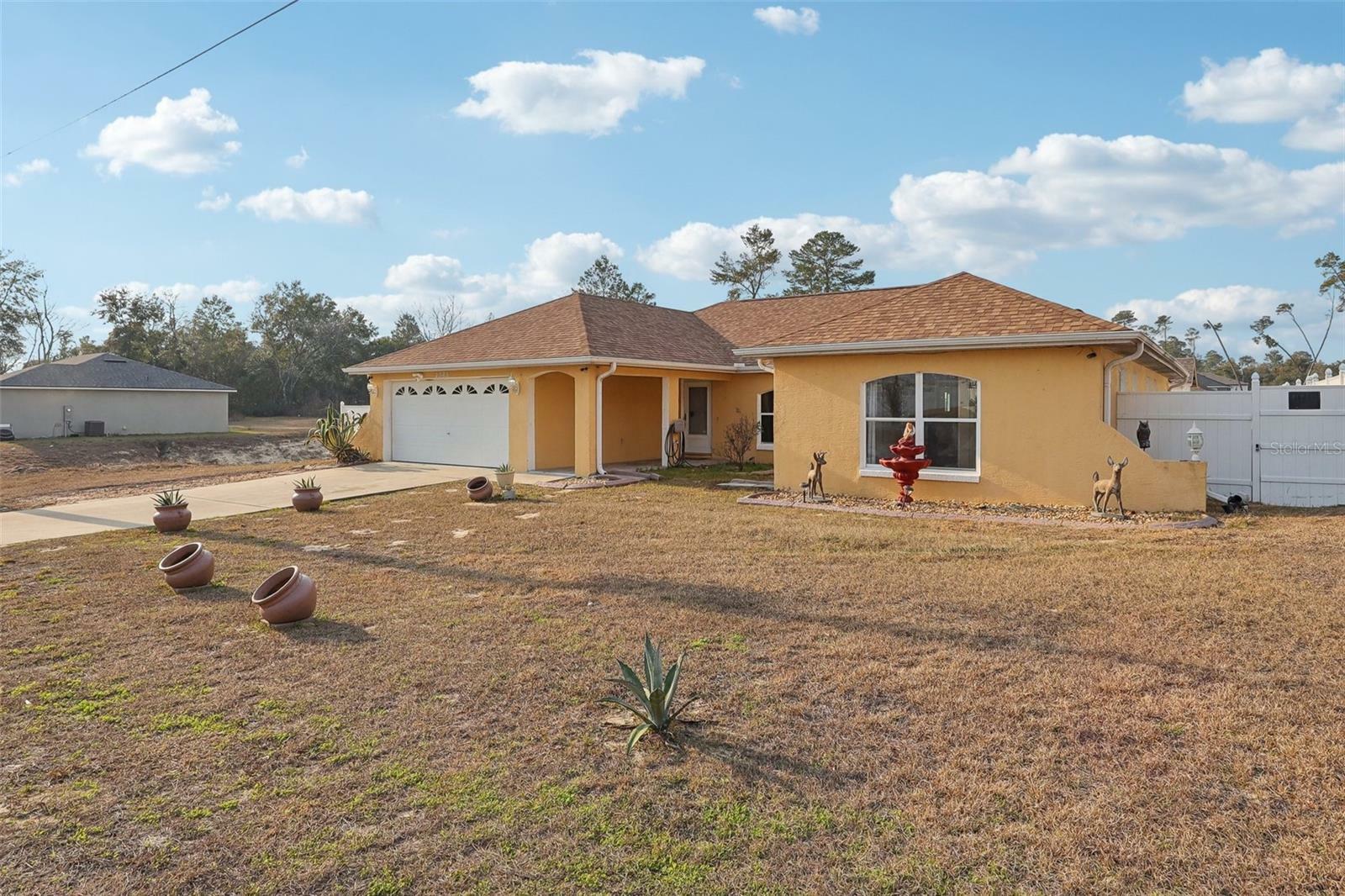 Property Photo:  2385 SW 159th Lane  FL 34473 