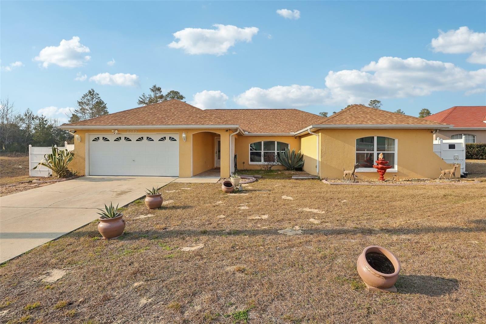 Property Photo: 2385 SW 159th Lane FL 34473