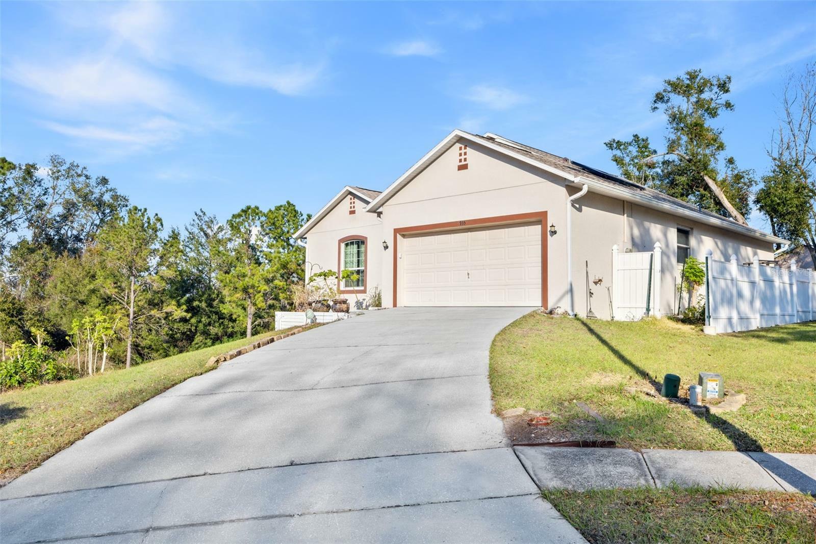 Property Photo: 935 Don Wilson Avenue FL 32712