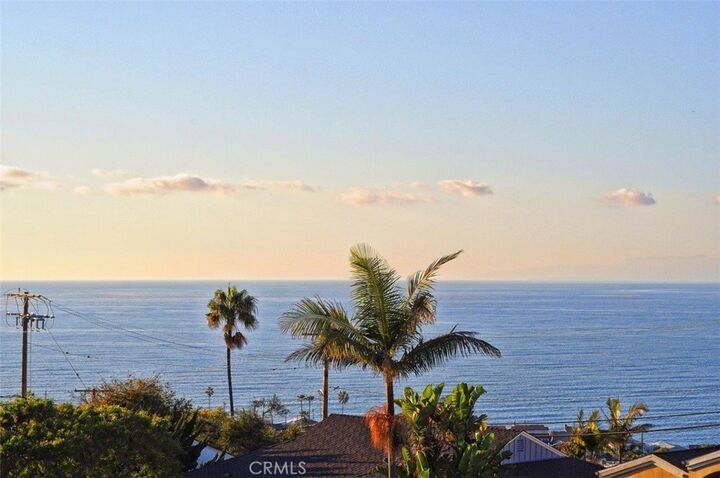 Property Photo: 406 Via Mesa Grande CA 90277