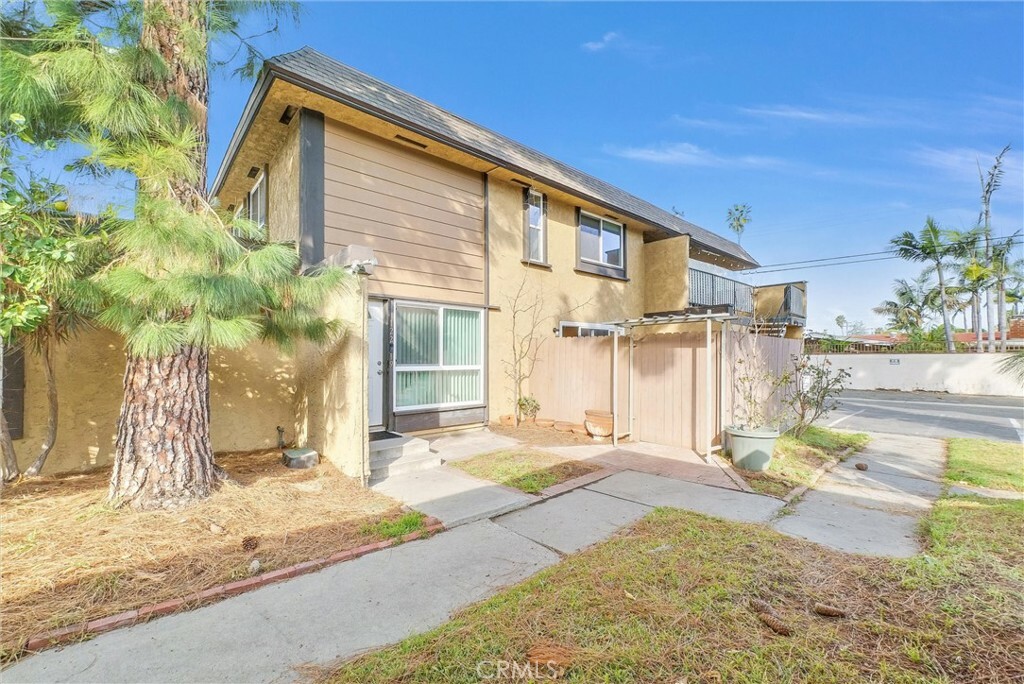 Property Photo:  12219 Chapman Avenue 3  CA 92840 