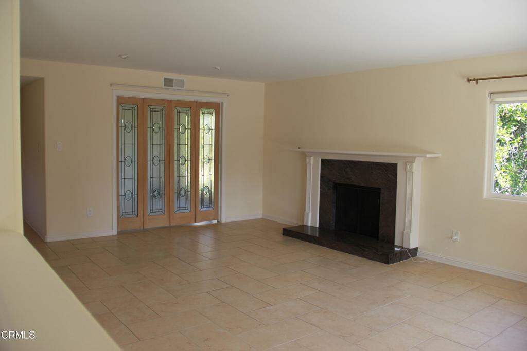 Property Photo:  1274 Sunnycrest Avenue  CA 93003 