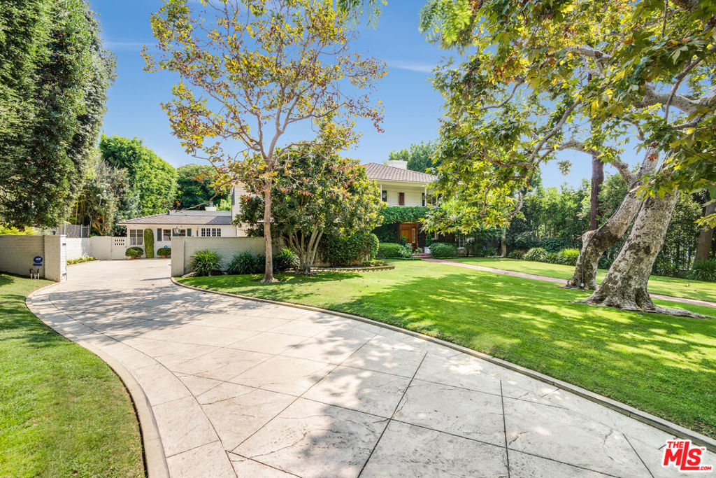 Property Photo: 718 N Palm Drive CA 90210
