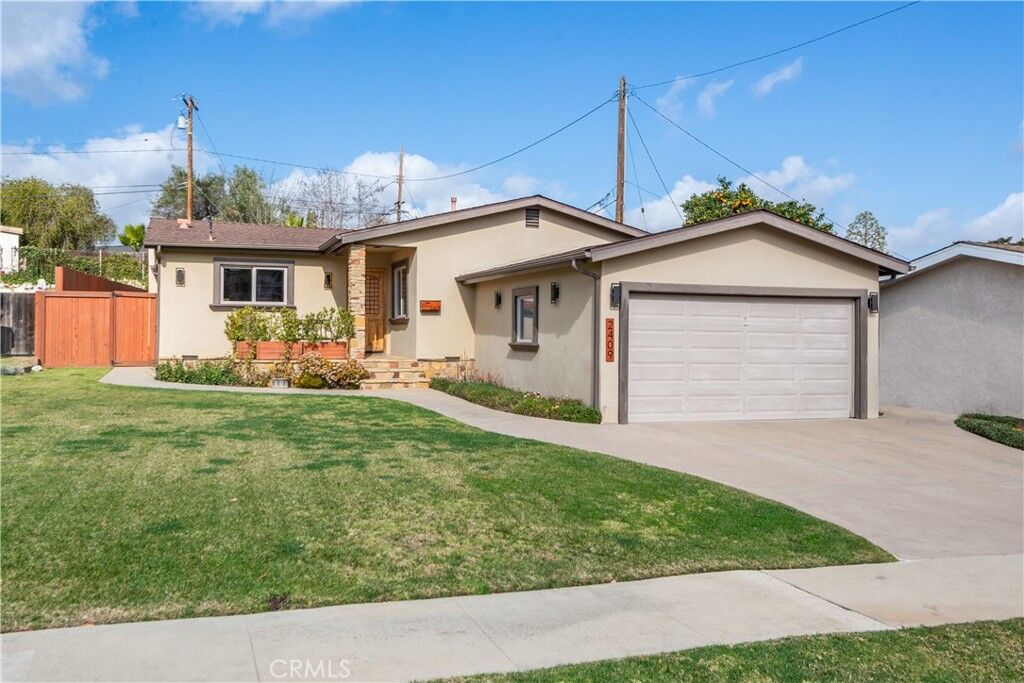 Property Photo: 2409 Ridgeland Road CA 90505