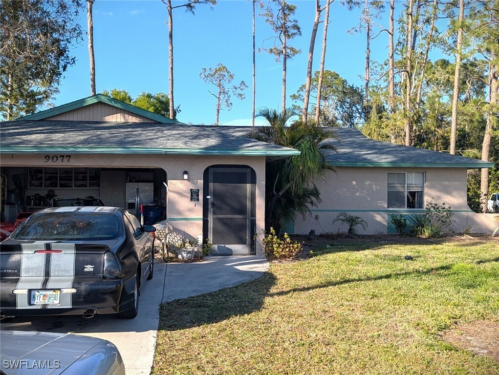 Property Photo:  9077 Murcott Drive W  FL 33967 