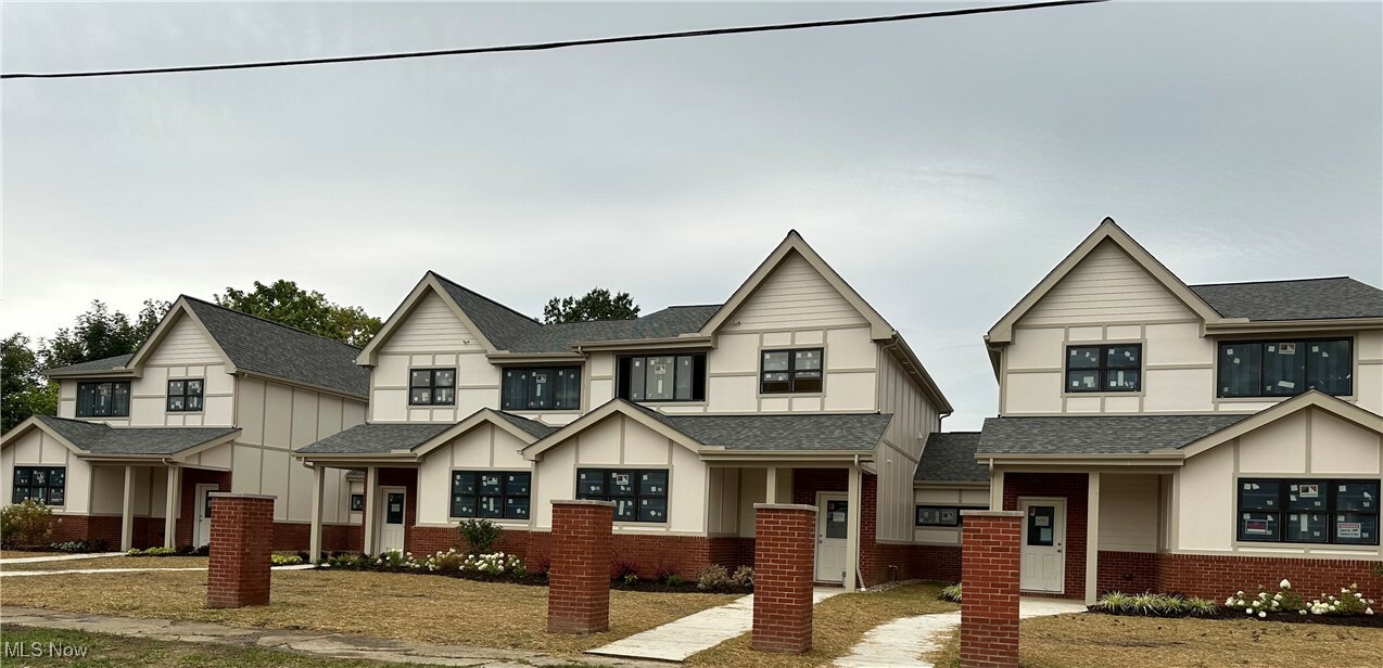 3142 E 135  Cleveland OH 44120 photo