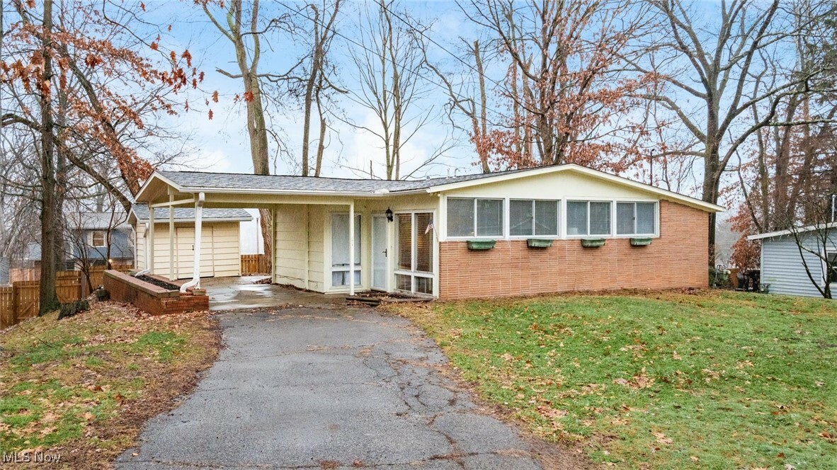 Property Photo:  2424 Glen Drive  OH 43701 