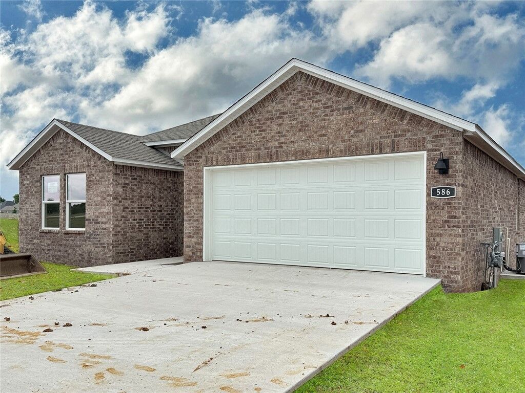 Property Photo: 530 Arizona Street AR 72730