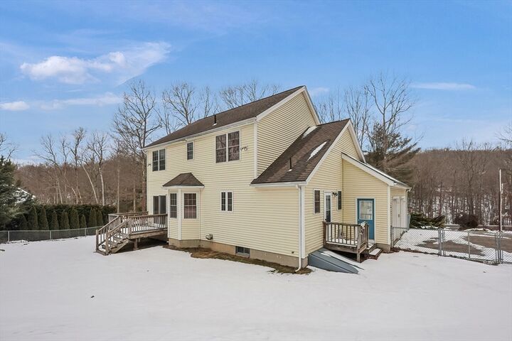 Property Photo:  108 Fiskdale Rd  MA 01506 