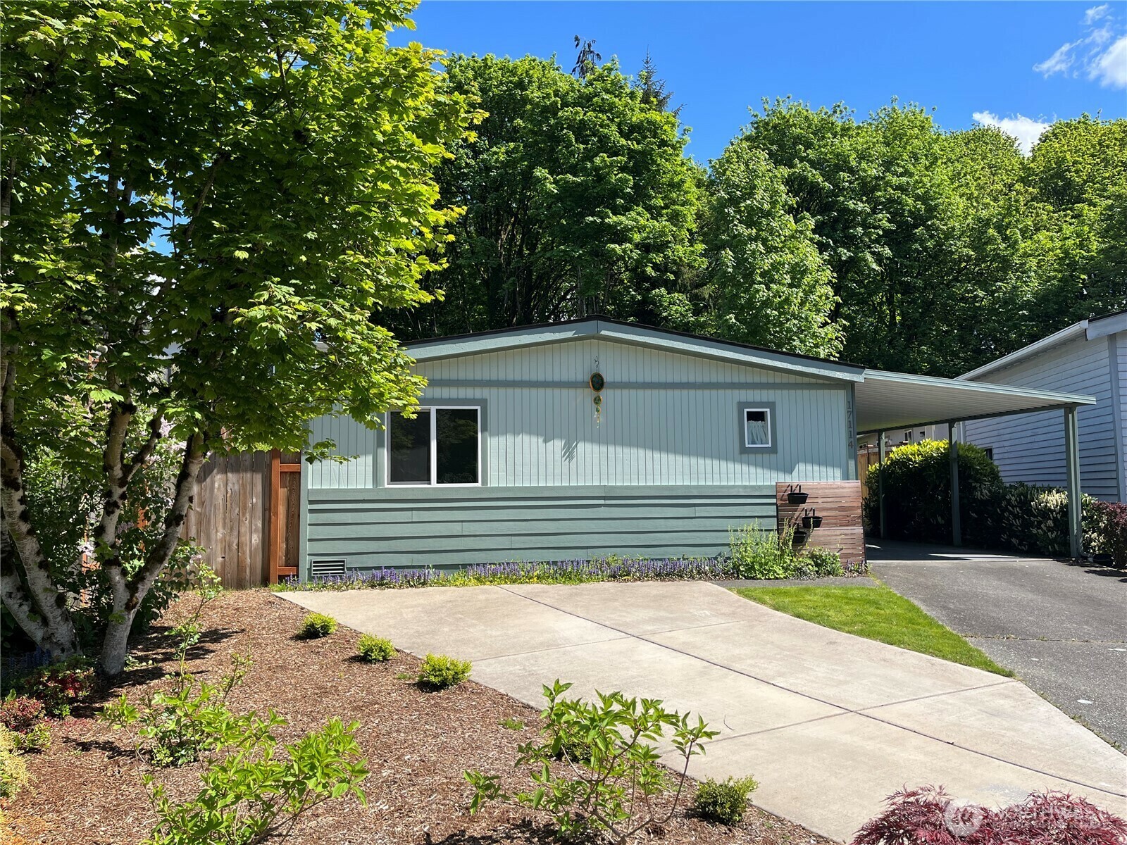 Property Photo: 17114 117th Court NE WA 98011