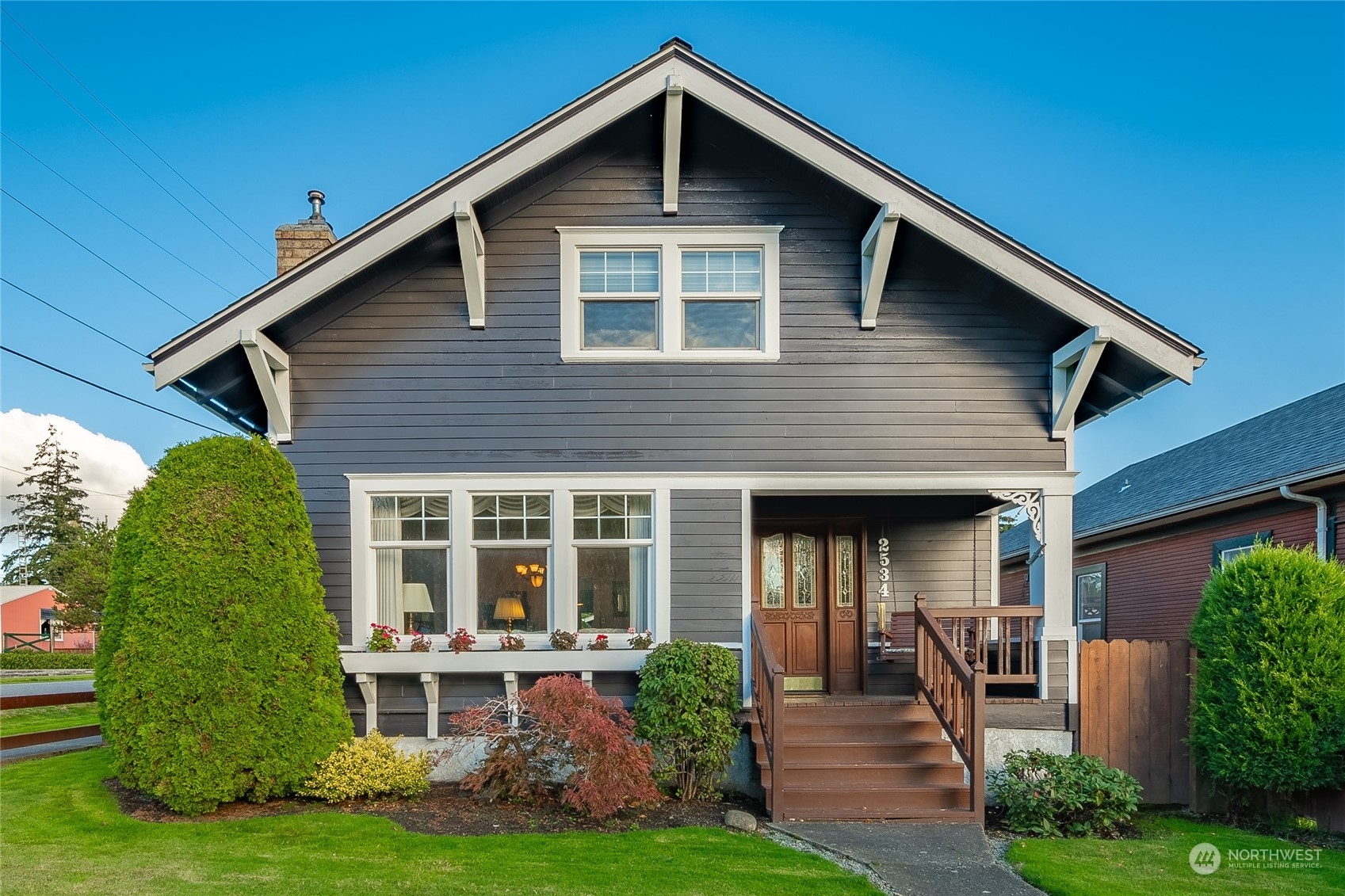 Property Photo:  2534  King Street  WA 98225 