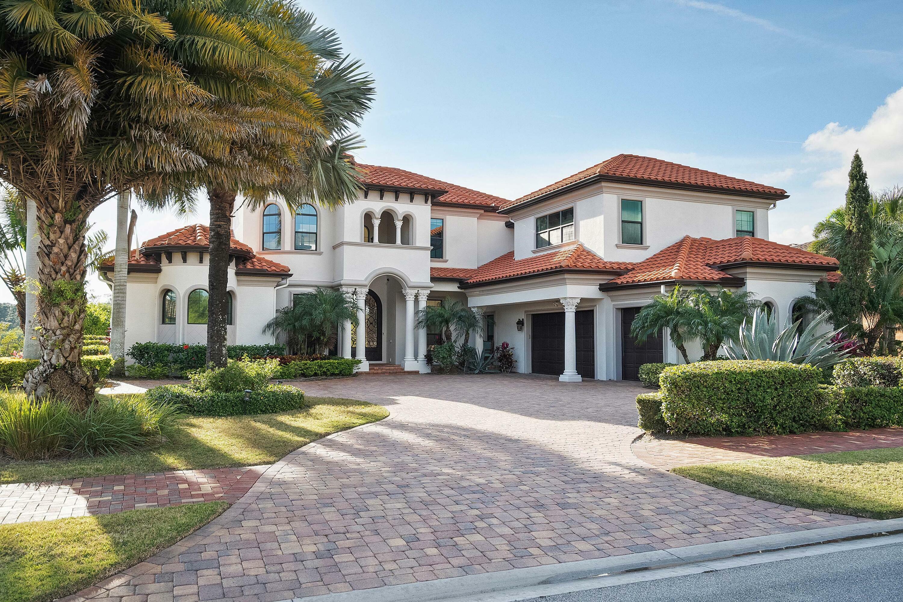 Property Photo: 201 SE Fiore Bello FL 34952