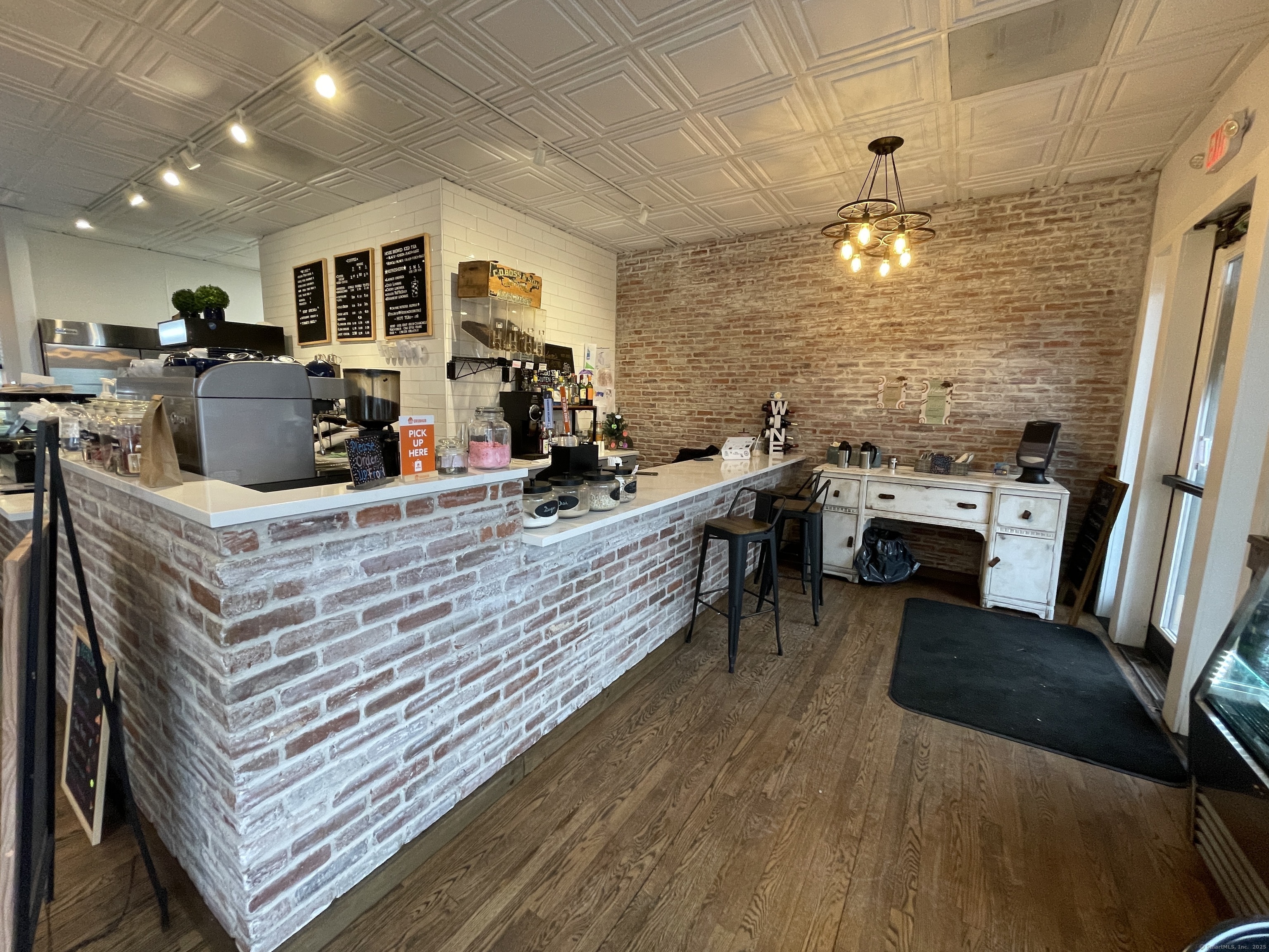 Property Photo: 466 Heritage Road CT 06488