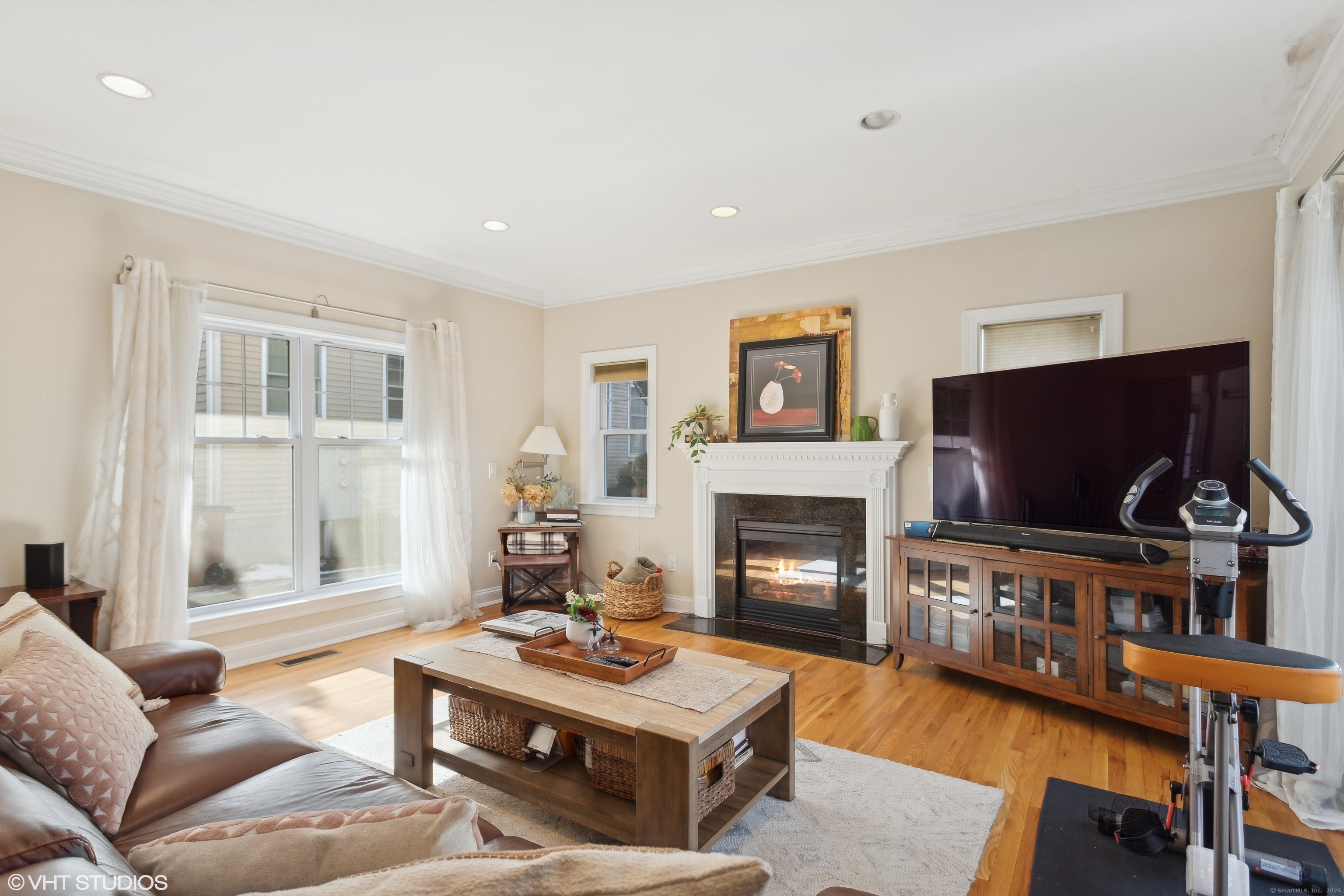 Property Photo:  103 Rock Spring Road Apt 1A  CT 06906 