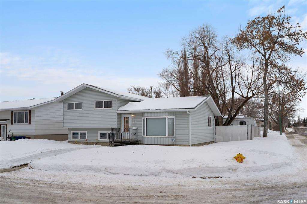 Property Photo:  51 Crimp Place  SK S7M 4E9 