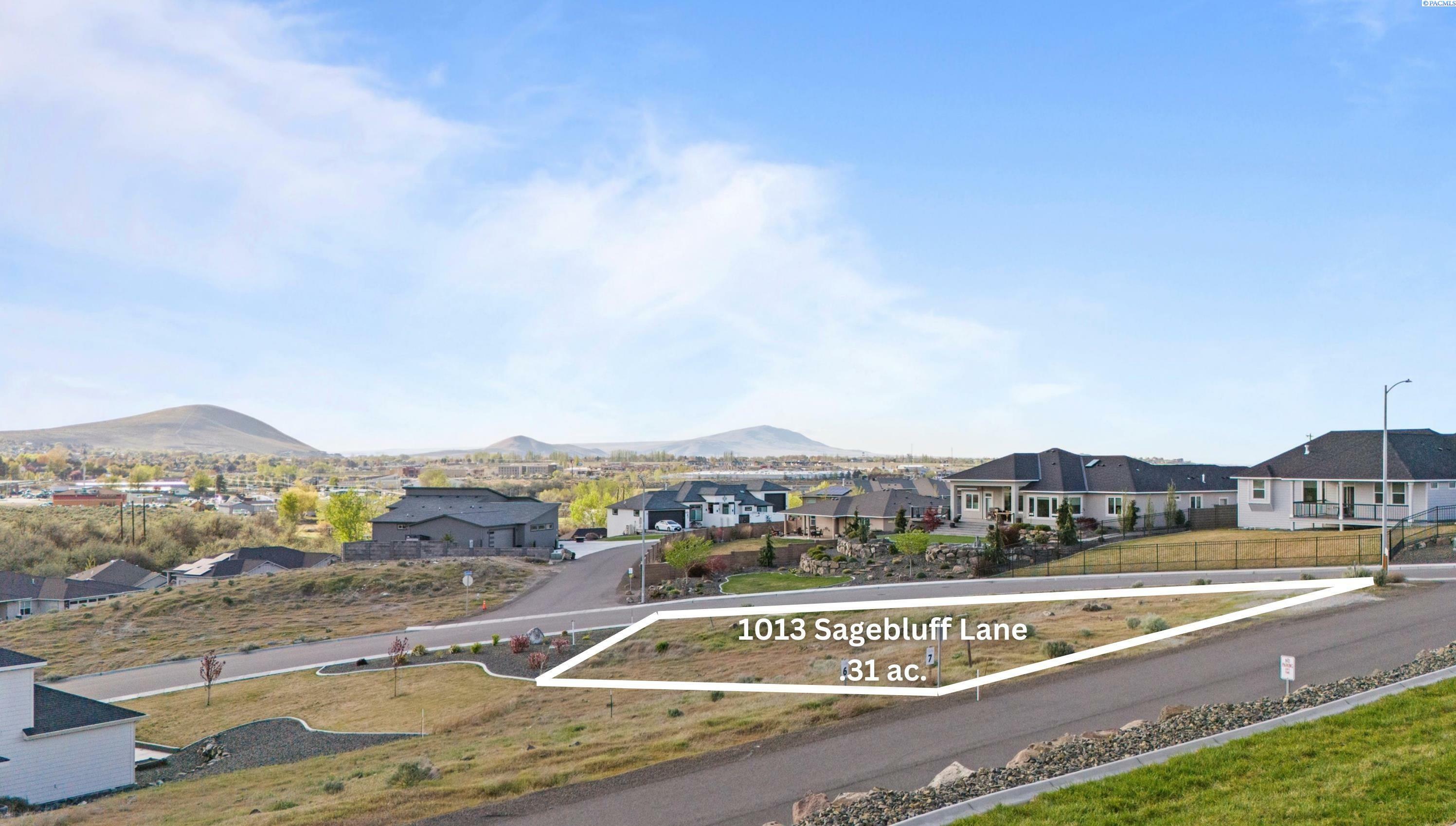 Property Photo:  1013 Sagebluff Lane Lot7  WA 99352 