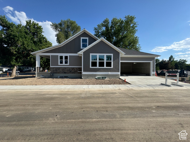 Property Photo: 21 N 100 W 3 UT 84025