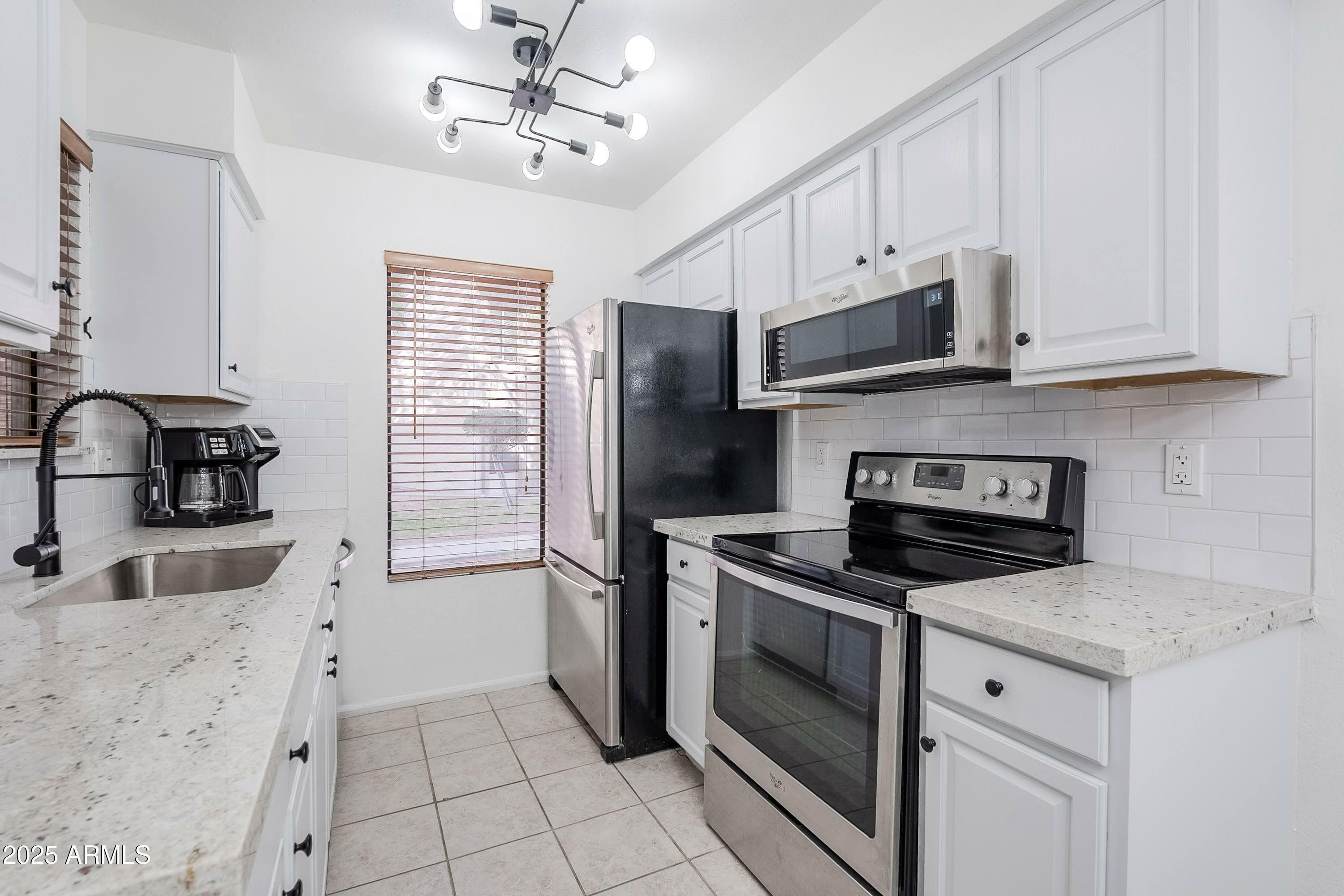 Property Photo:  10610 S 48th Street 1065  AZ 85044 