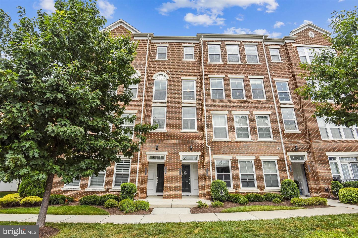 Property Photo: 3030 Rittenhouse Circle 39 VA 22031