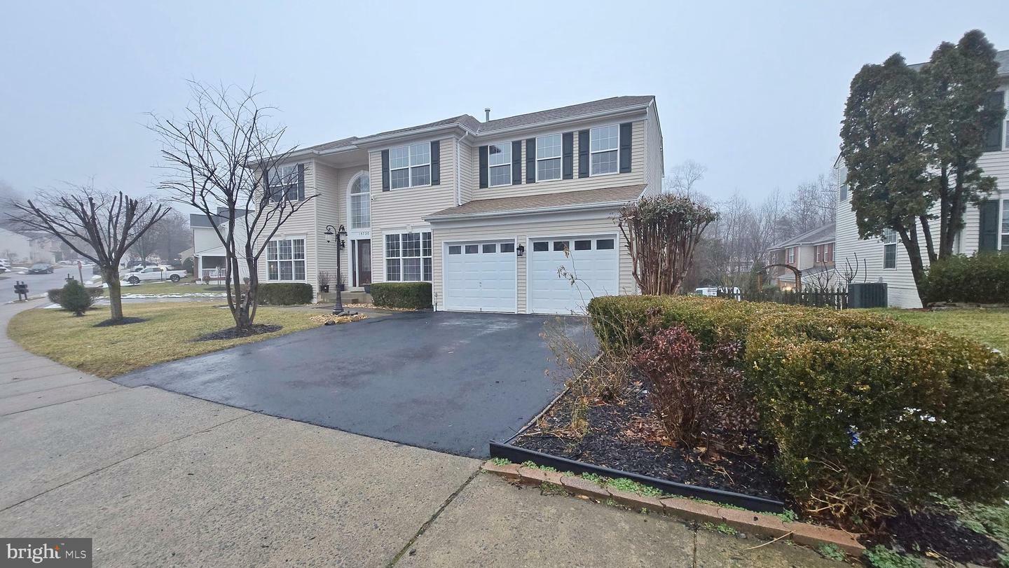 Property Photo:  15730 Marbury Heights Way  VA 22025 