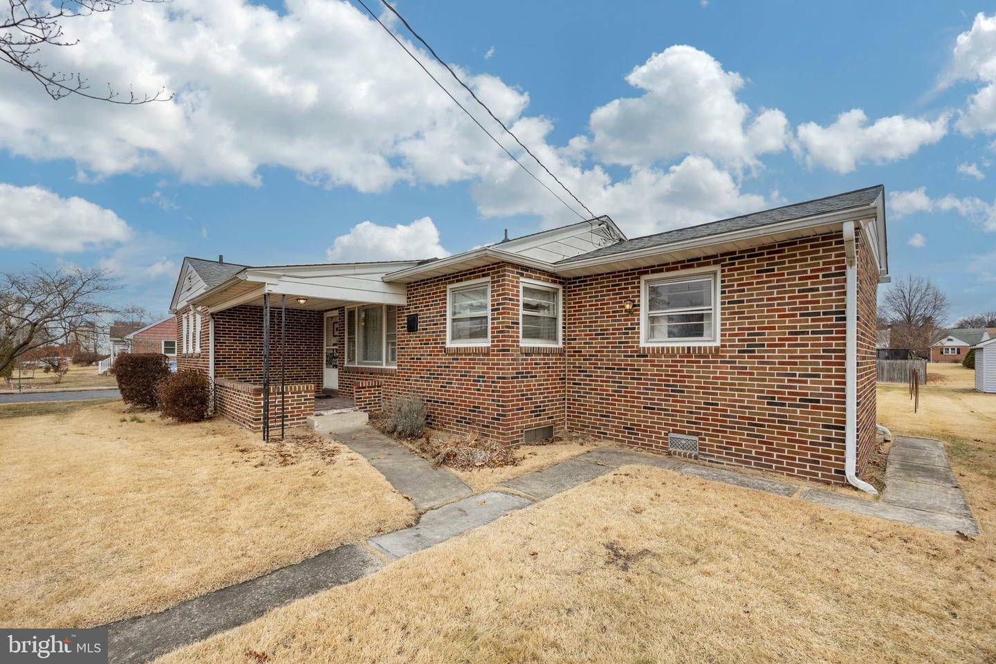 Property Photo:  743 W Race Street  PA 19464 