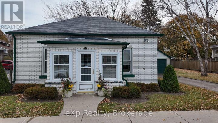 21 Grosvenor Street North  Saugeen Shores ON N0H 2L0 photo