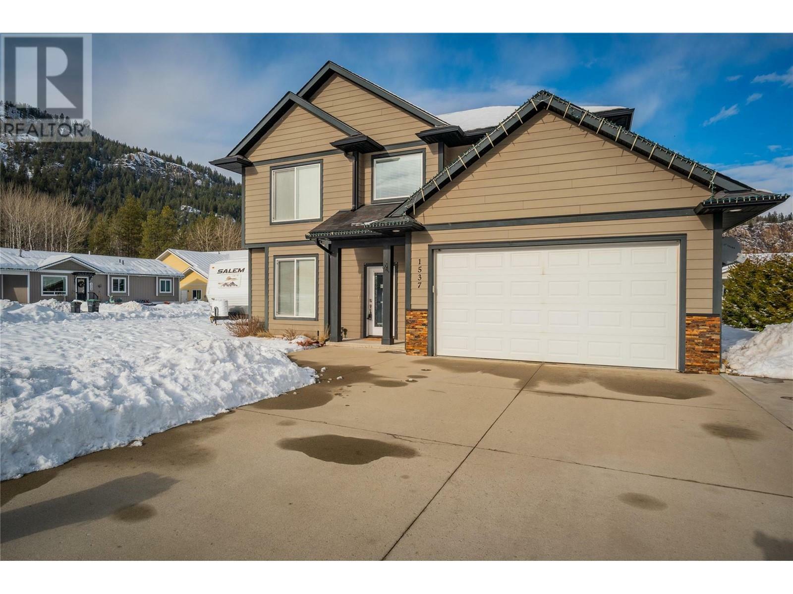 1537 Rosewood Lane  Castlegar BC V1N 4X7 photo