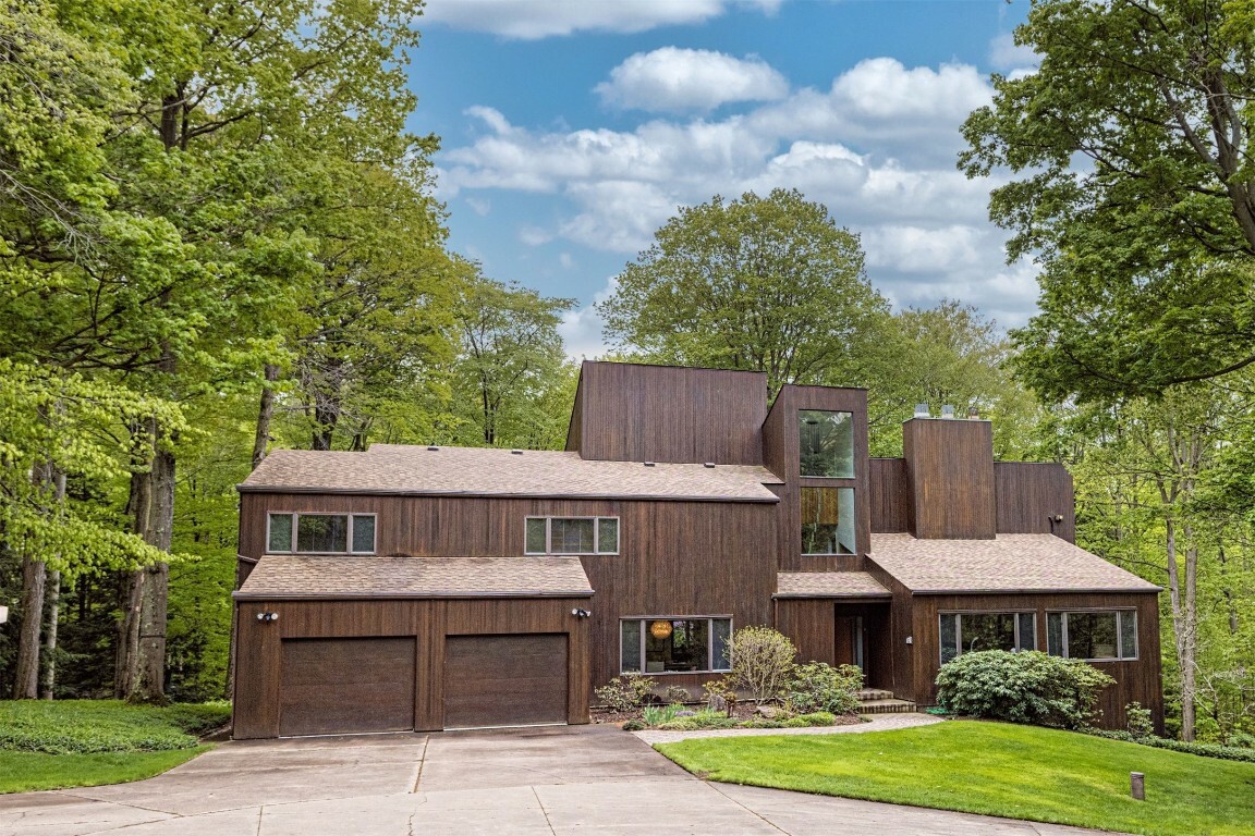Property Photo: 6031 Schultz Road PA 16509
