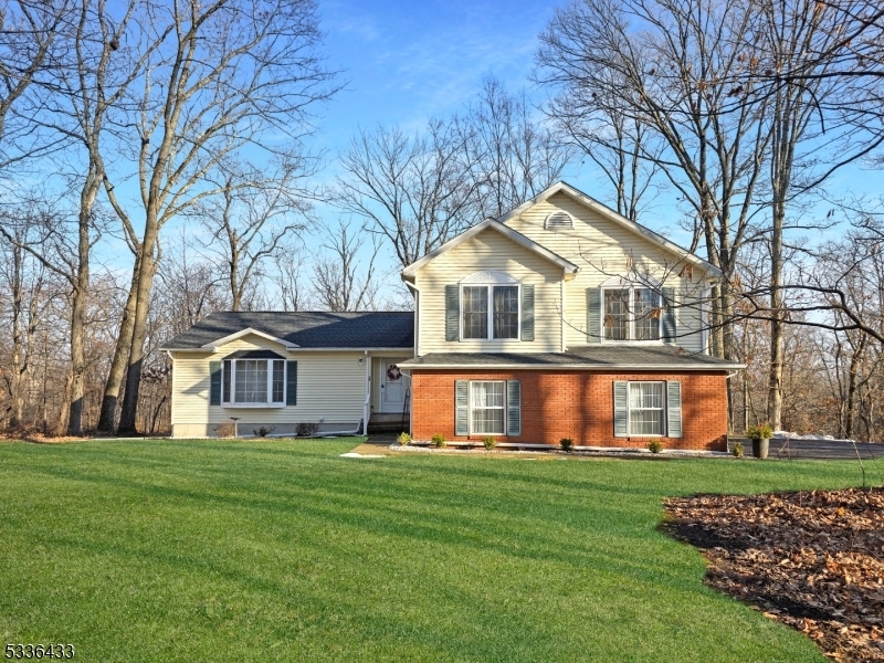 38 Featherbed Ln  Raritan Twp. NJ 08822 photo