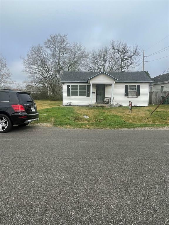 Property Photo: 2230 Hegele Street Street TX 77705