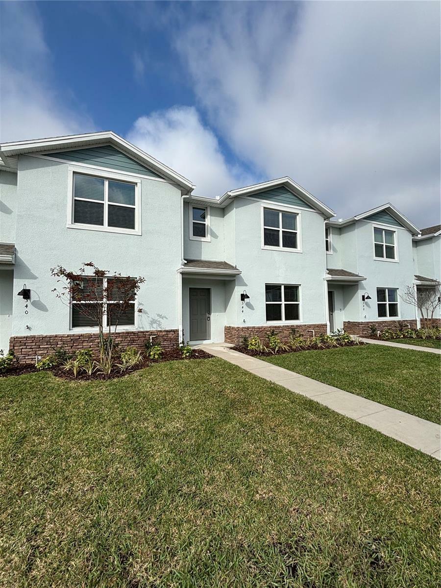 Property Photo: 344 Preston Cove Drive FL 34771
