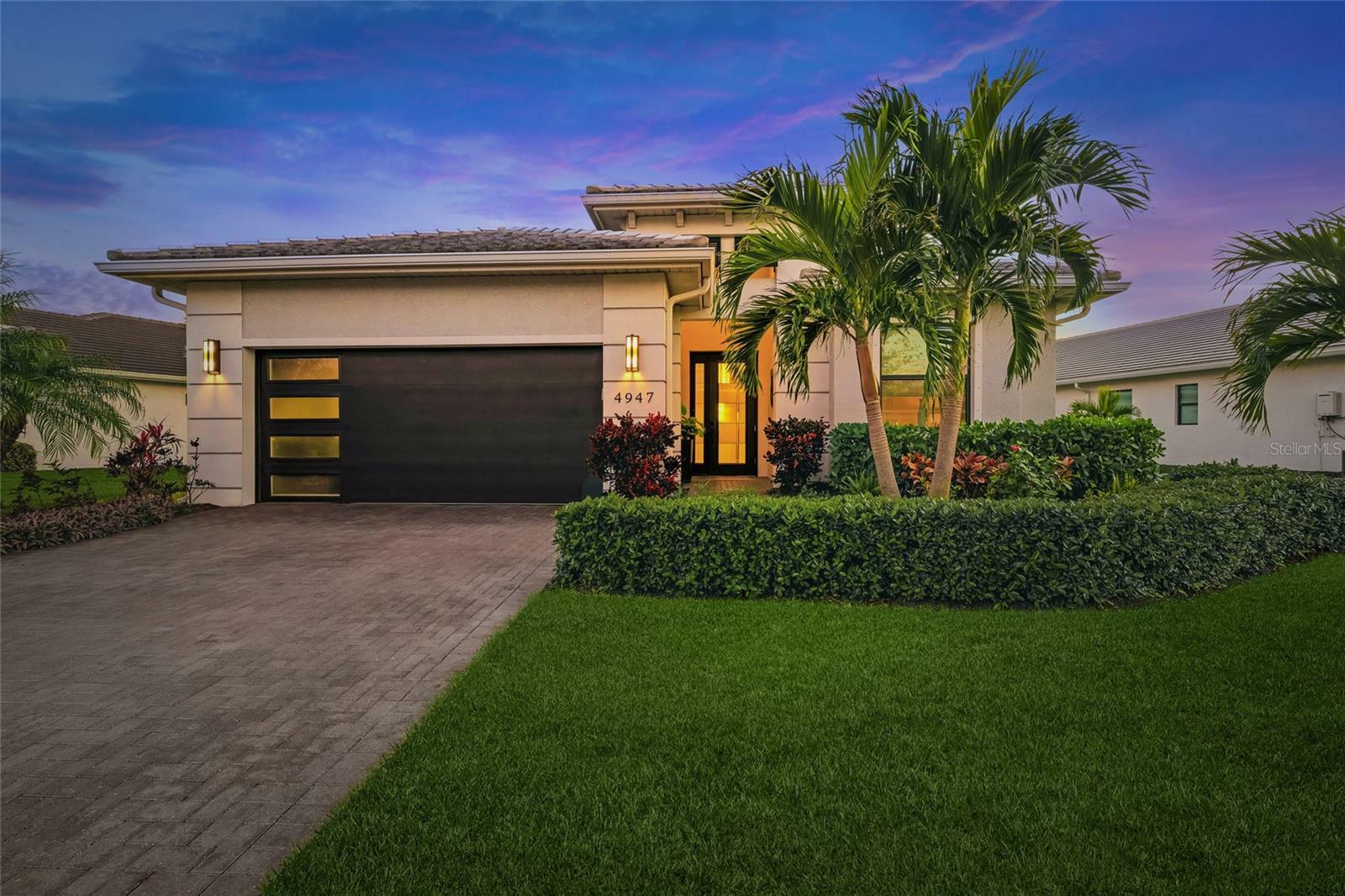 Property Photo:  4947 Surfside Circle  FL 34211 