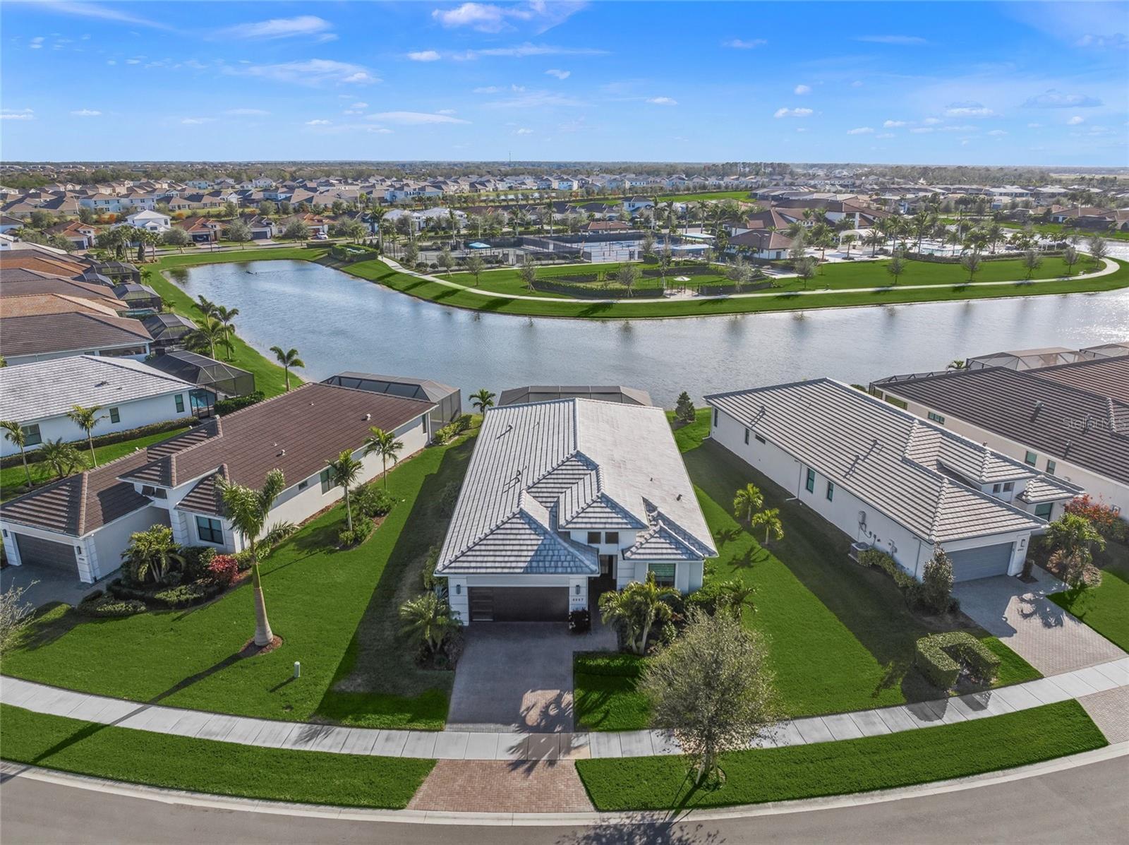 Property Photo: 4947 Surfside Circle FL 34211