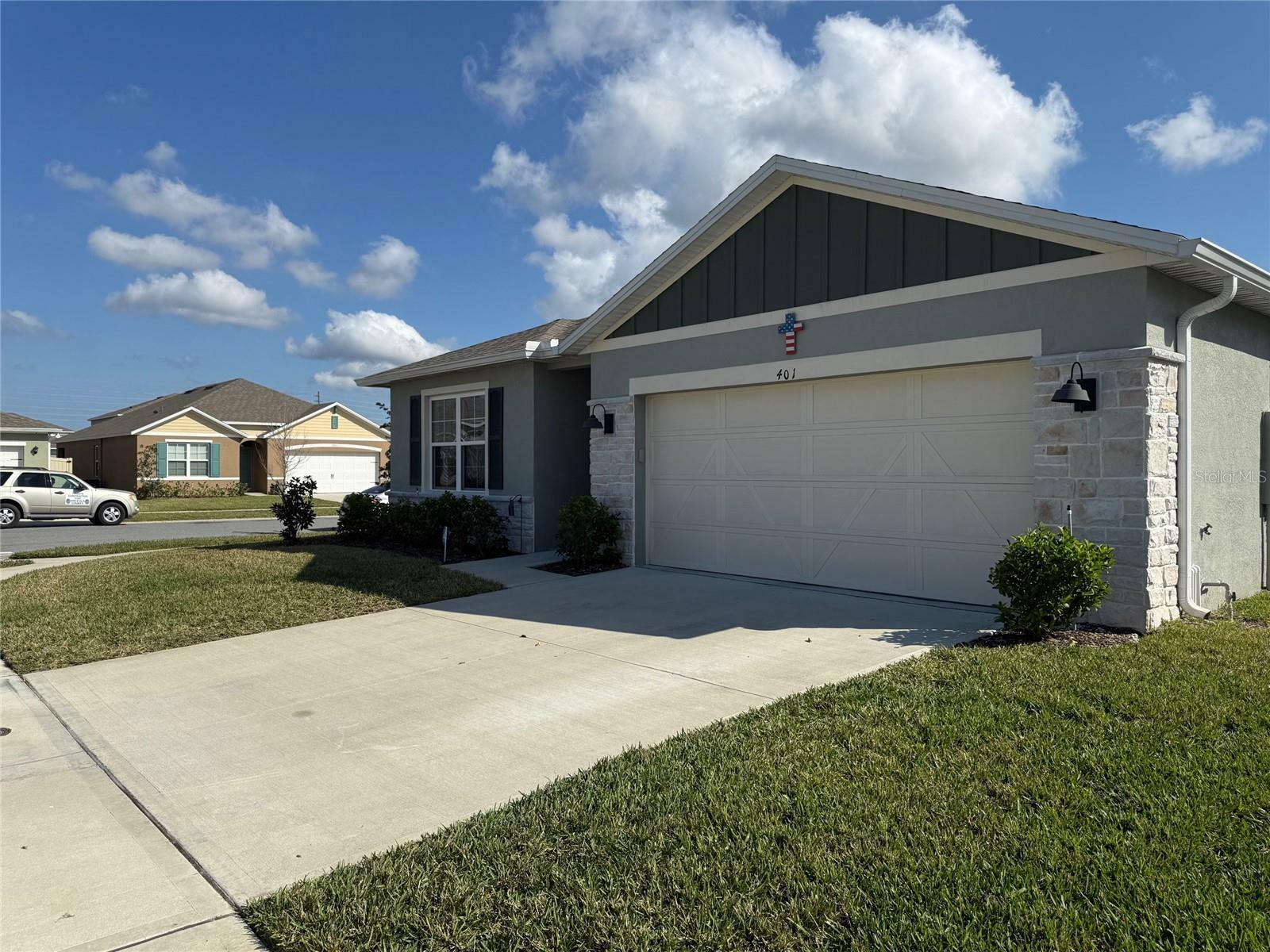 Property Photo:  401 Chayne Place  FL 34771 