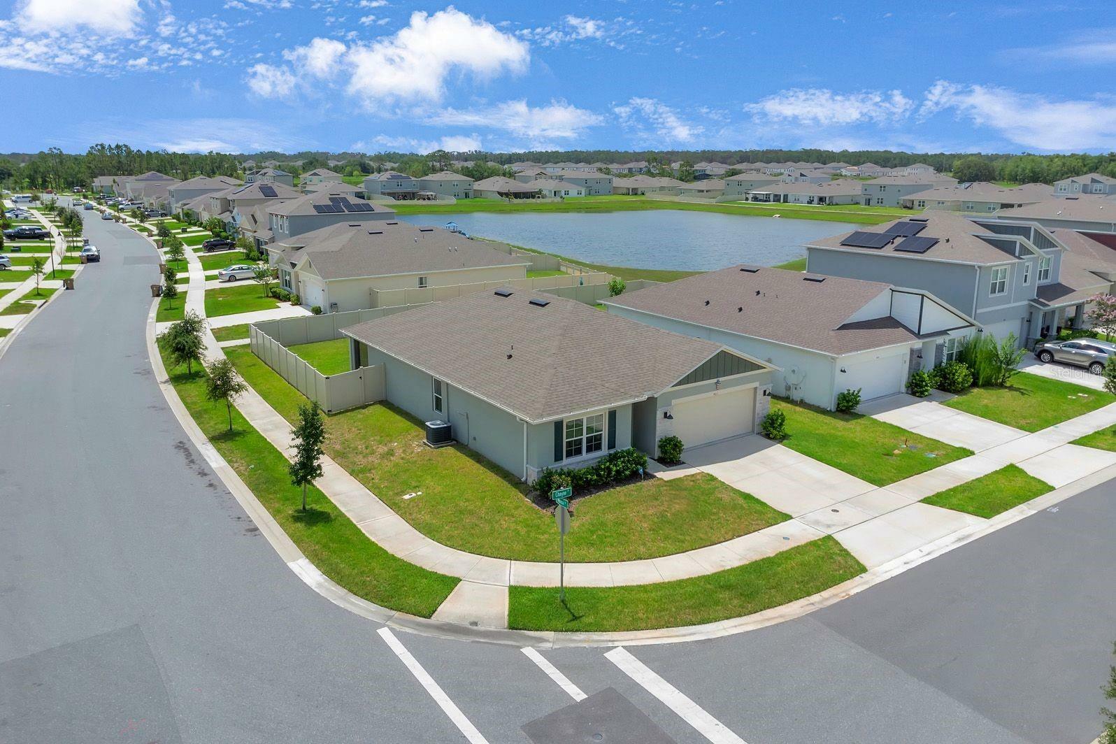 Property Photo: 401 Chayne Place FL 34771