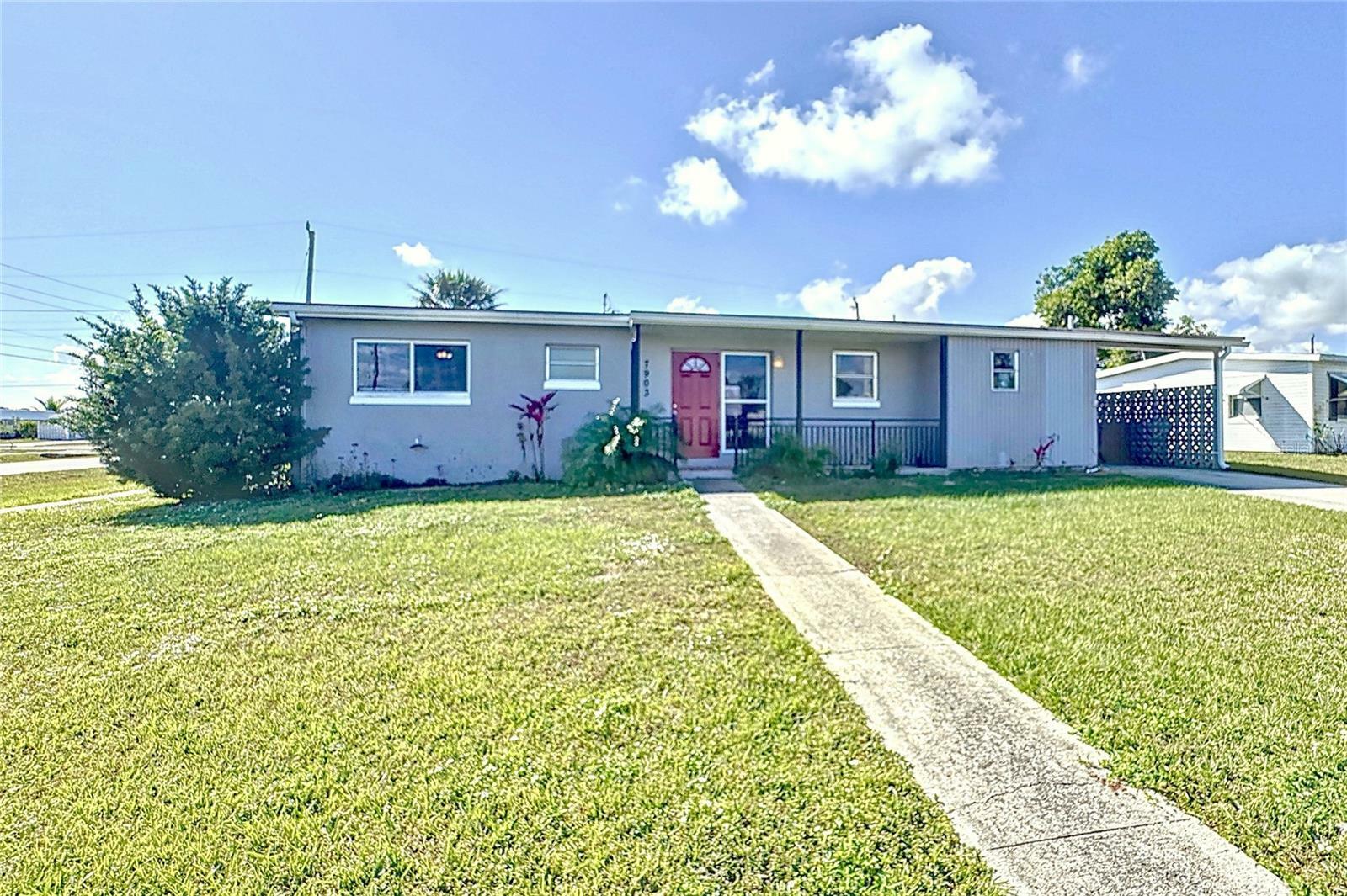 Property Photo:  7903 Hyde Park Avenue  FL 34287 