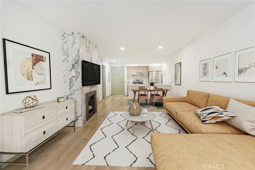 Property Photo:  1745 Camino Palmero Street 107  CA 90046 