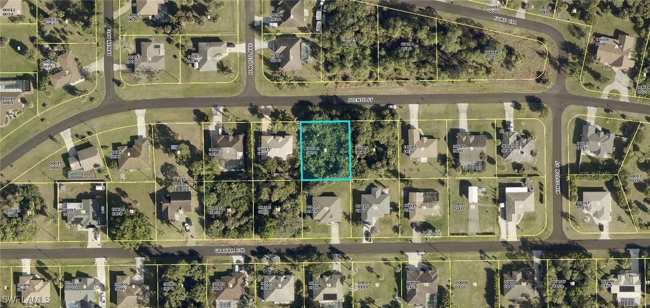 Property Photo: 1418 Scenic Street FL 33936