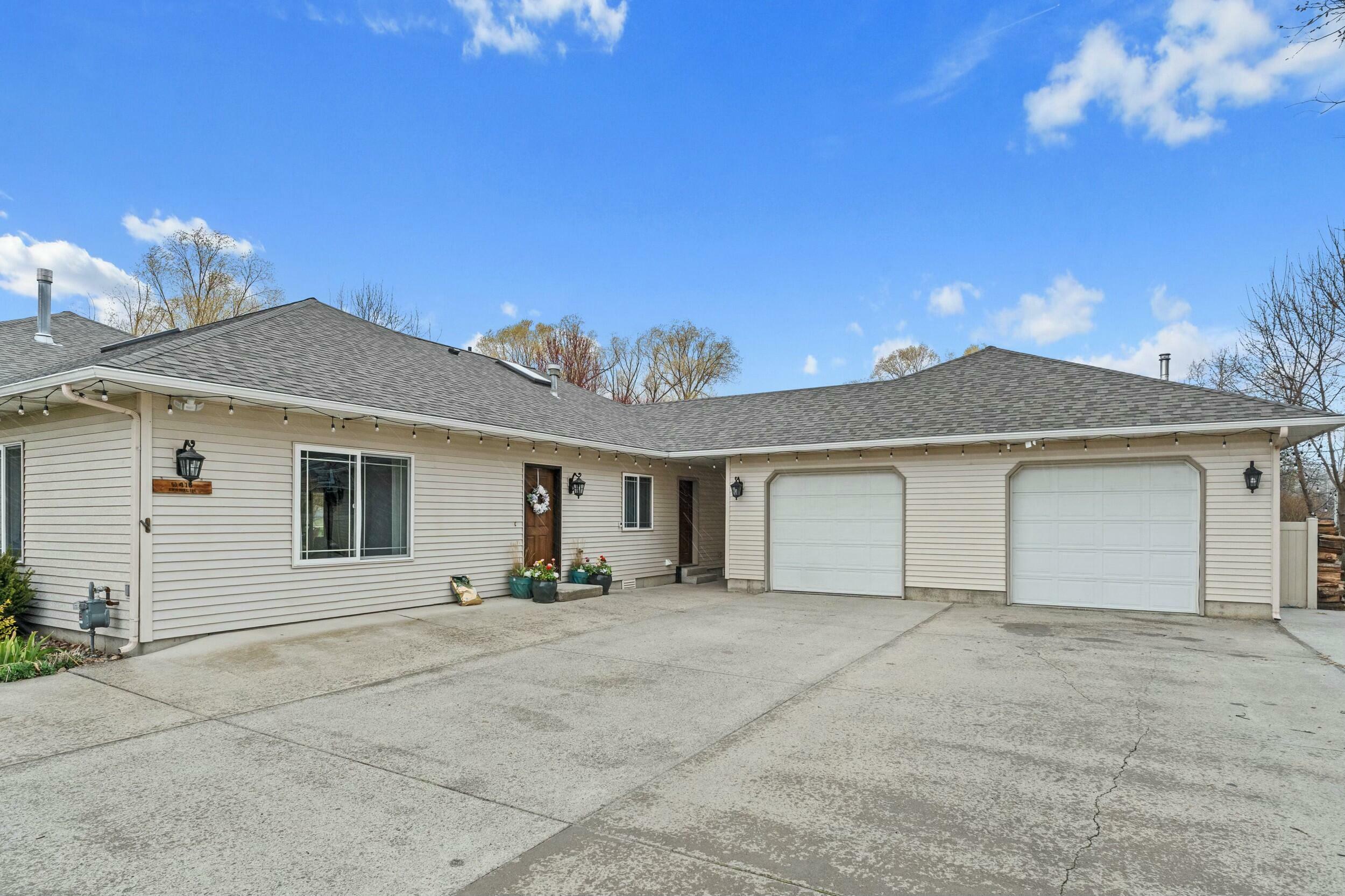 Property Photo: 416 W Franklin Ave WA 99109